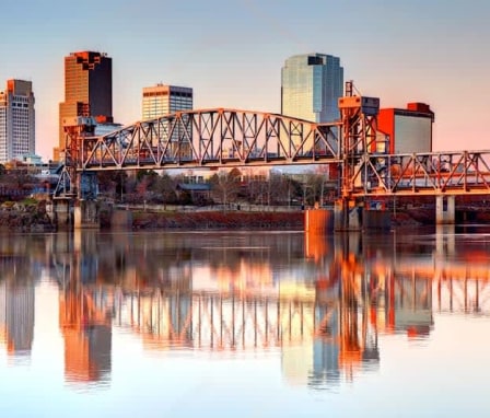 Little Rock, Arkansas skyline at sunset