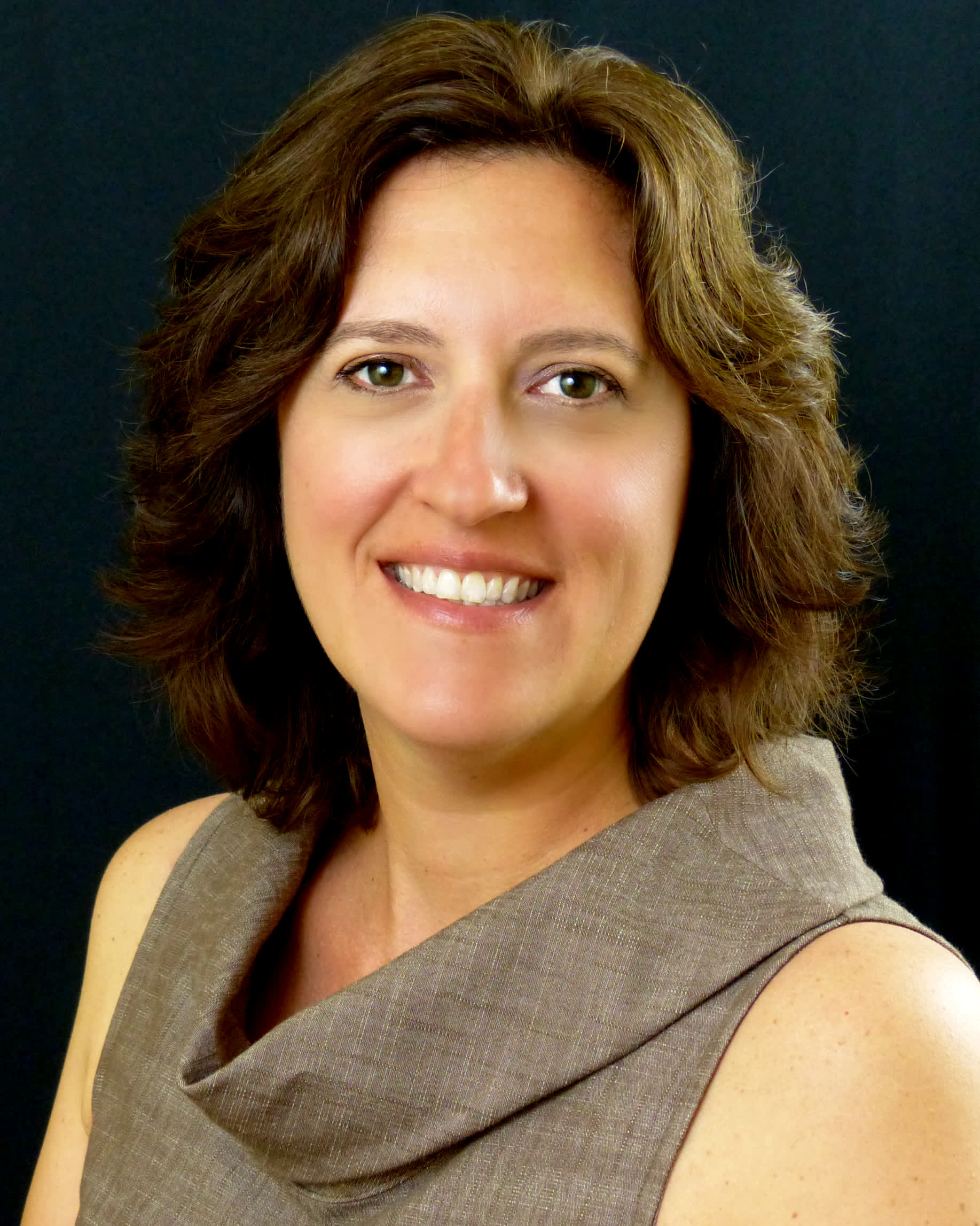 Portrait of Heather Leggiero